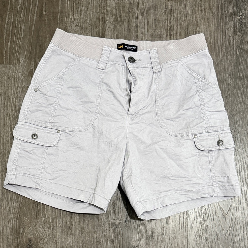 Lee Women’s Light Gray Cargo Shorts size 10